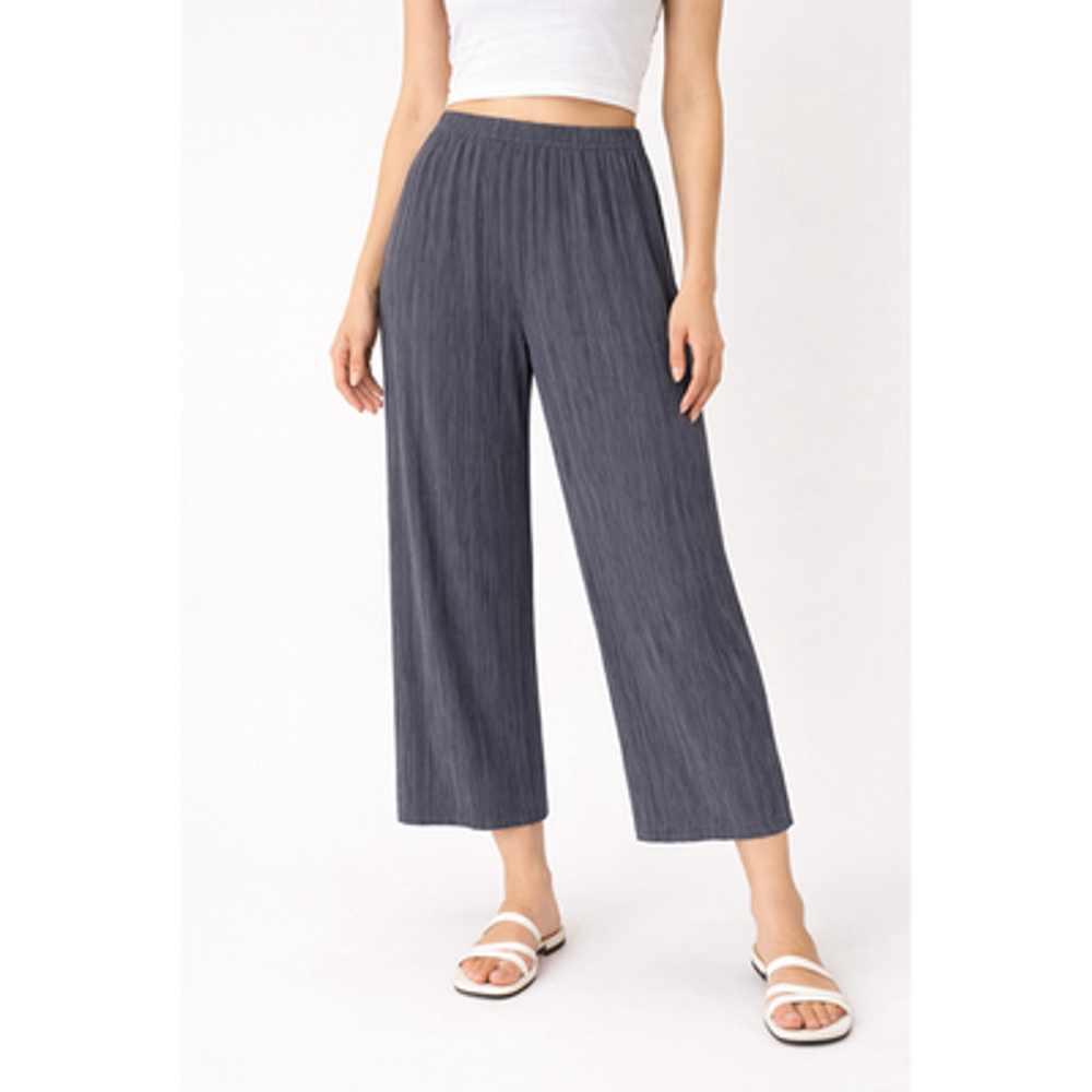 NWT Black Accordion Crop Pants Wide Leg Elastic Waist Medium